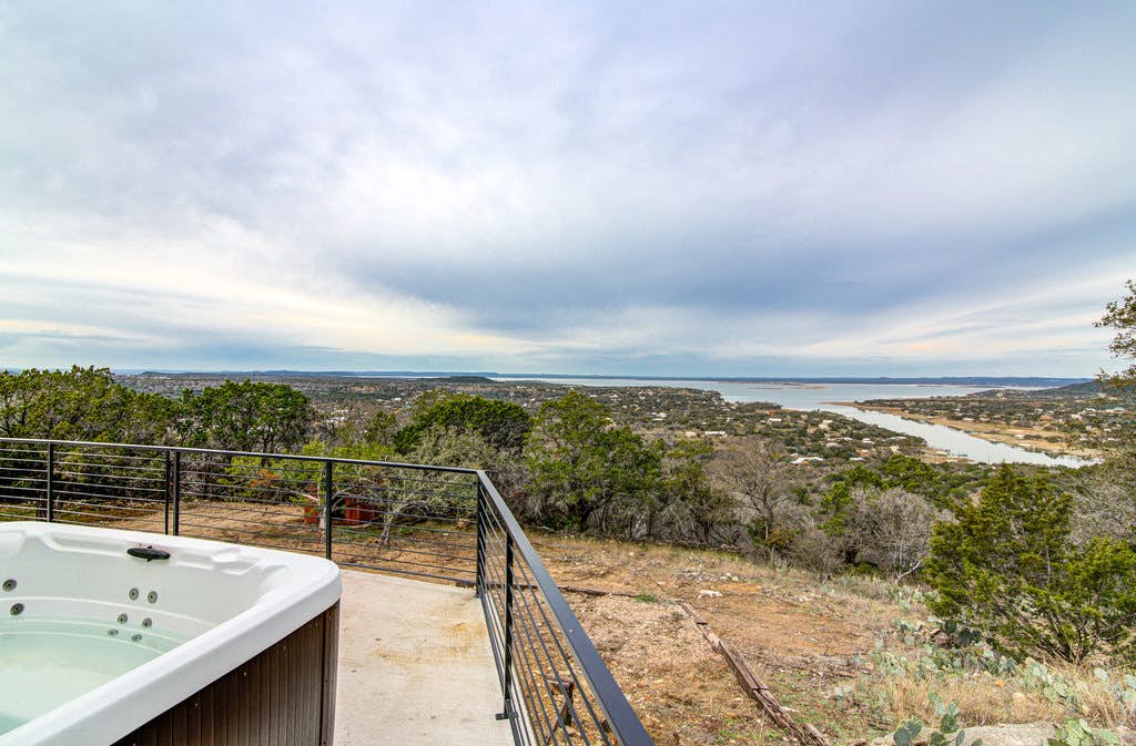 Eagles Nest View of Lake Buchanan - 2BR w Hot Tub & Gorgeous Views