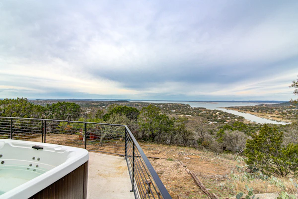 Eagles Nest View of Lake Buchanan - 2BR w Hot Tub & Gorgeous Views