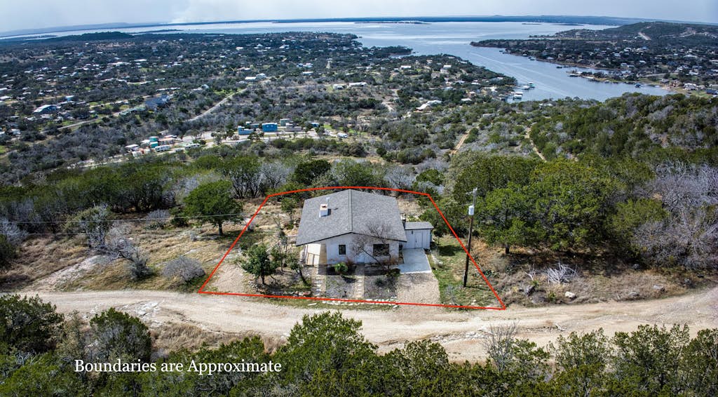 Eagles Nest View of Lake Buchanan - 2BR w Hot Tub & Gorgeous Views