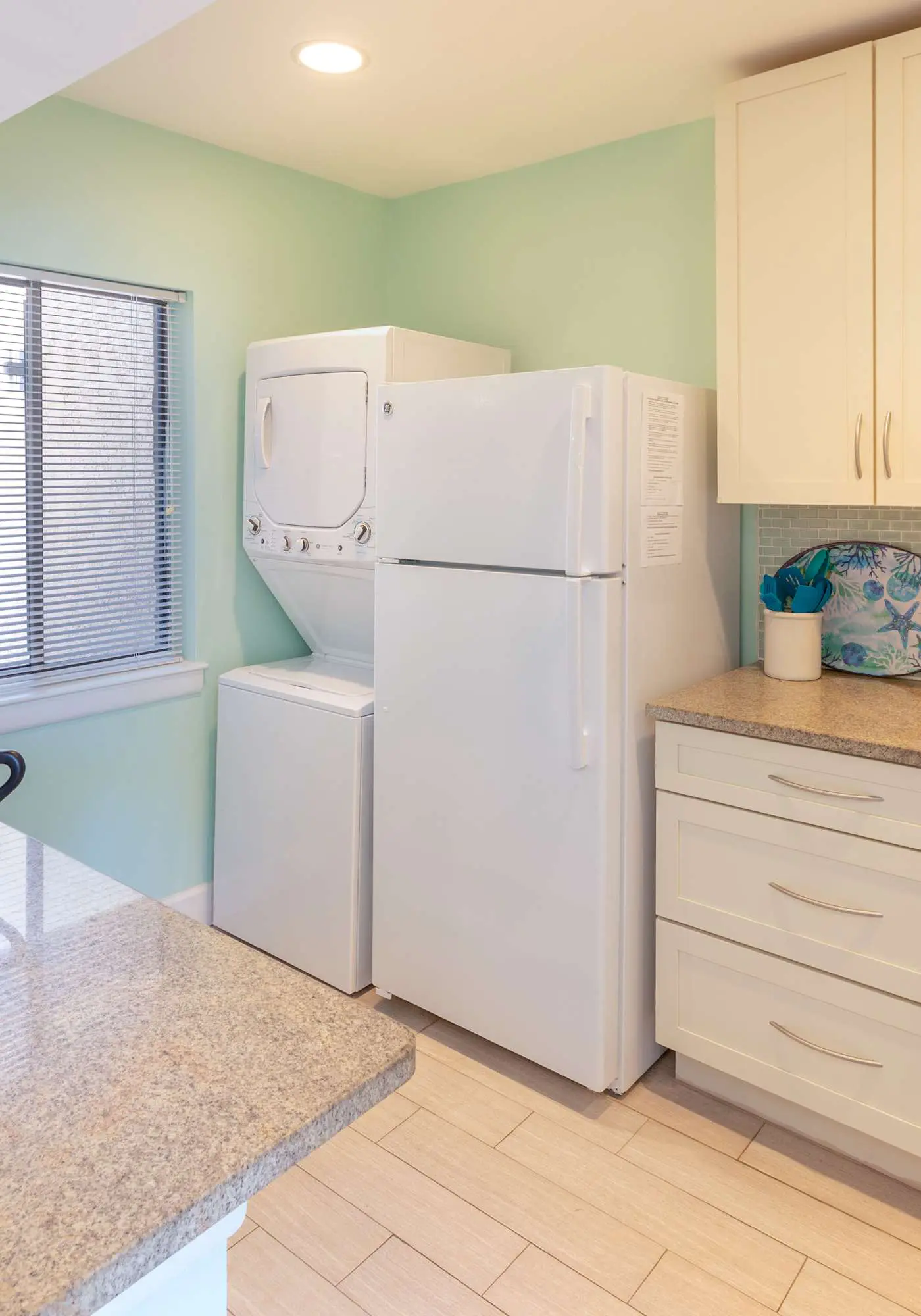 Spacious 1BR Island Club Steps to Beach