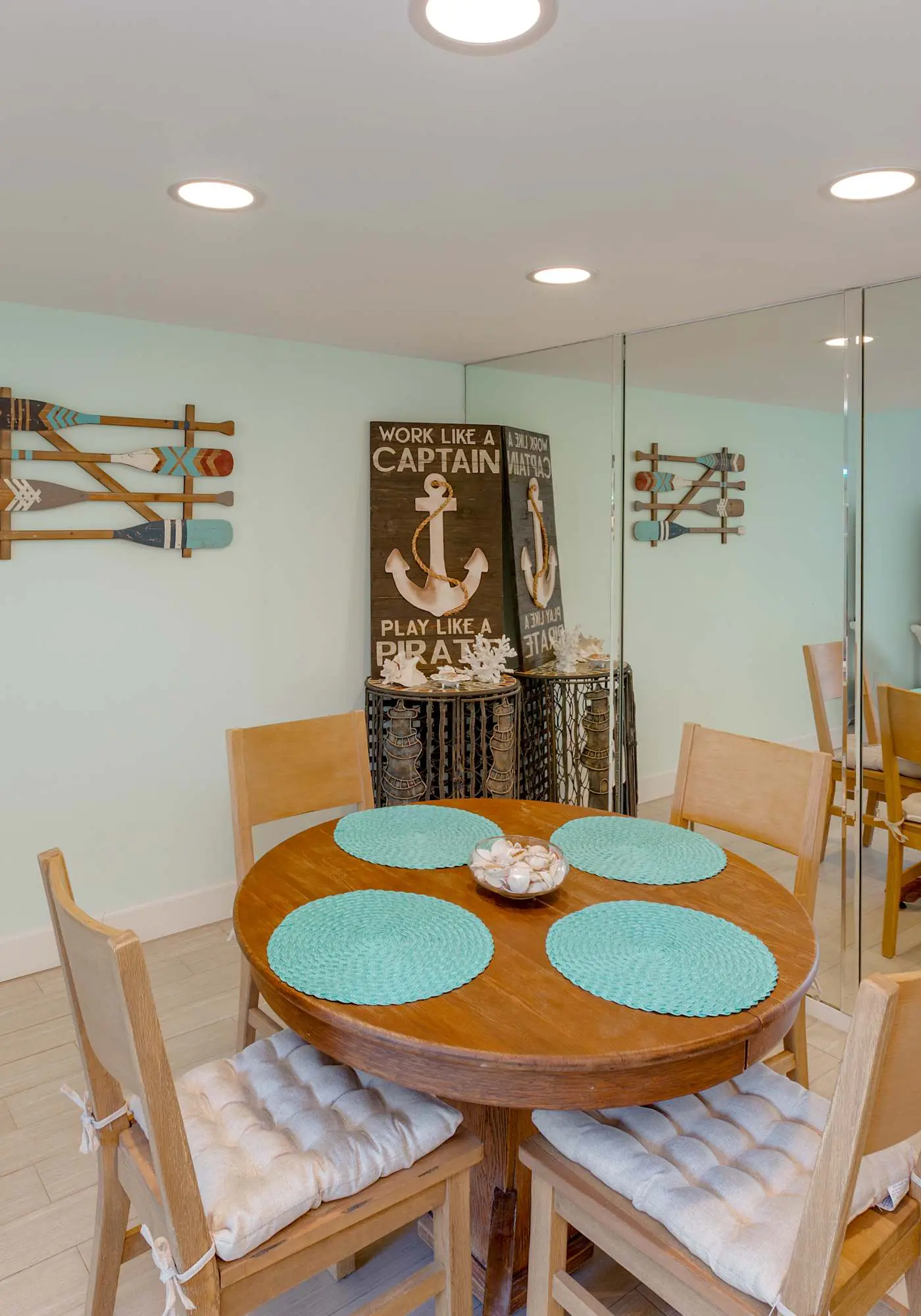 Spacious 1BR Island Club Steps to Beach