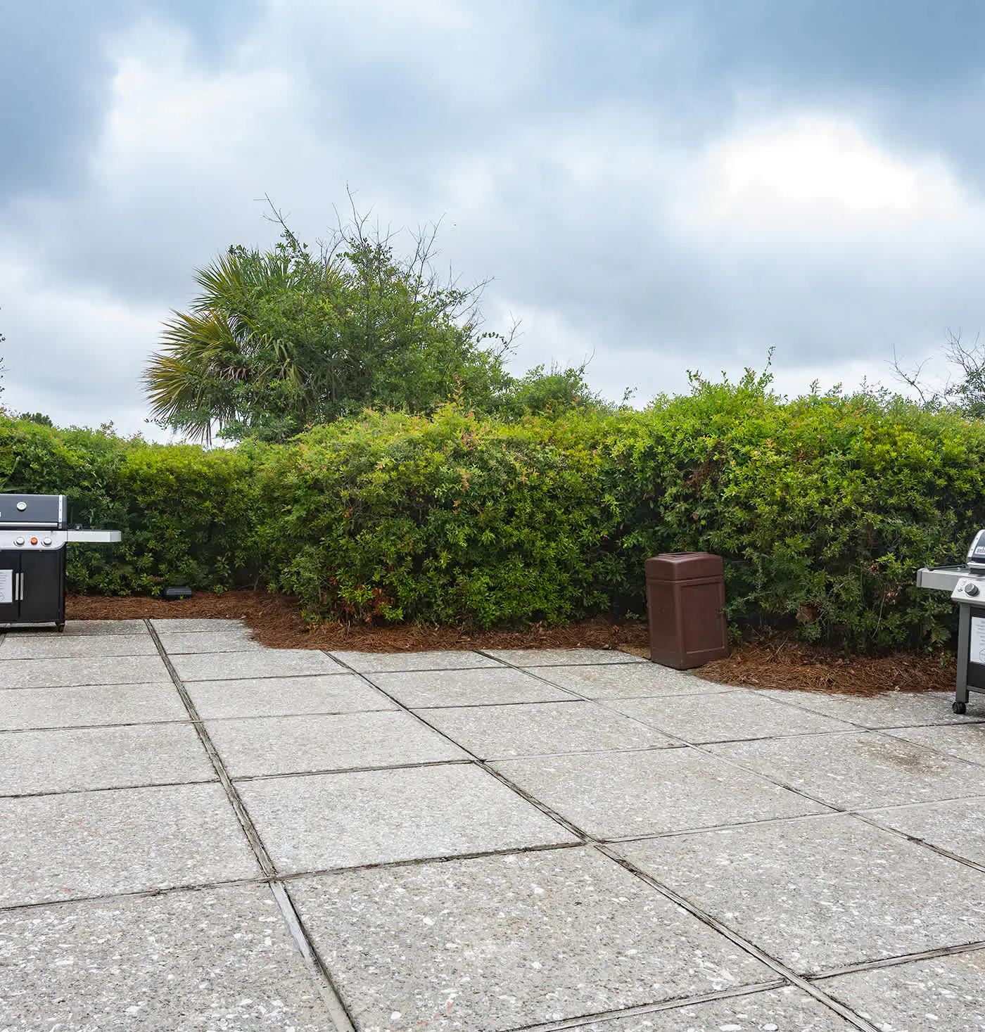 Spacious 1BR Island Club Steps to Beach