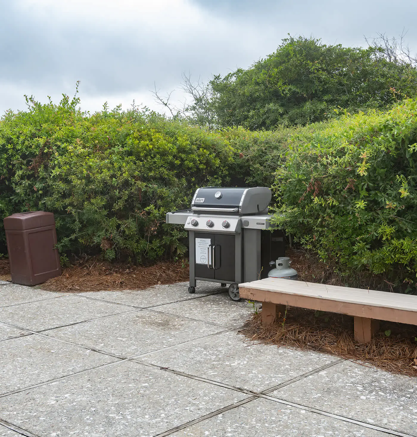 Spacious 1BR Island Club Steps to Beach