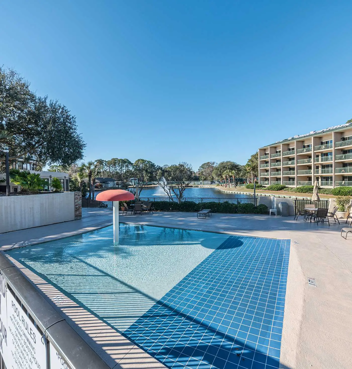 Spacious 1BR Island Club Steps to Beach
