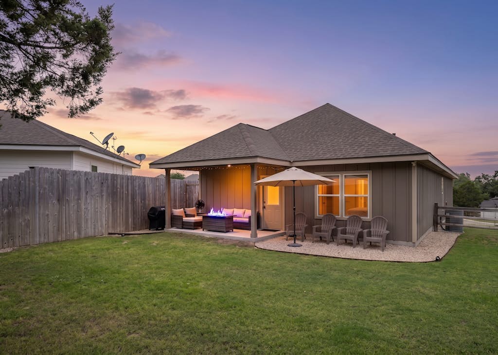 New Home in Canyon Lake l 3BR Modern Interior