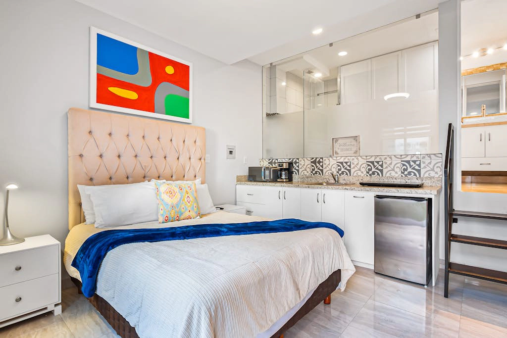 Morgan Residences 603 @ Boutique Hotel with pool, gym & spa