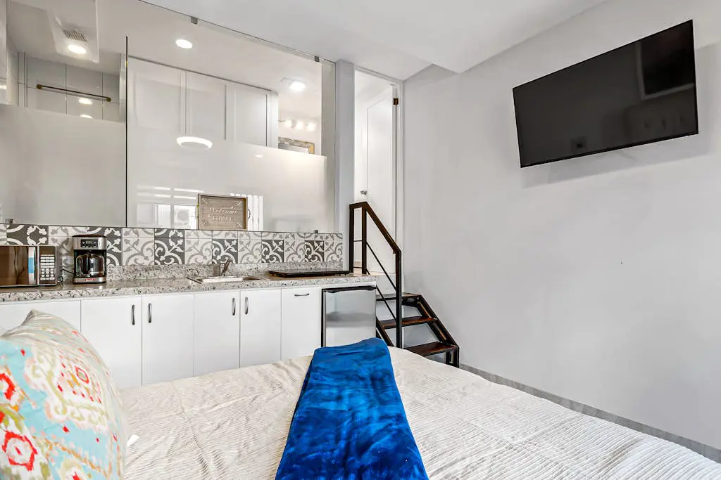 Morgan Residences 603 @ Boutique Hotel with pool, gym & spa