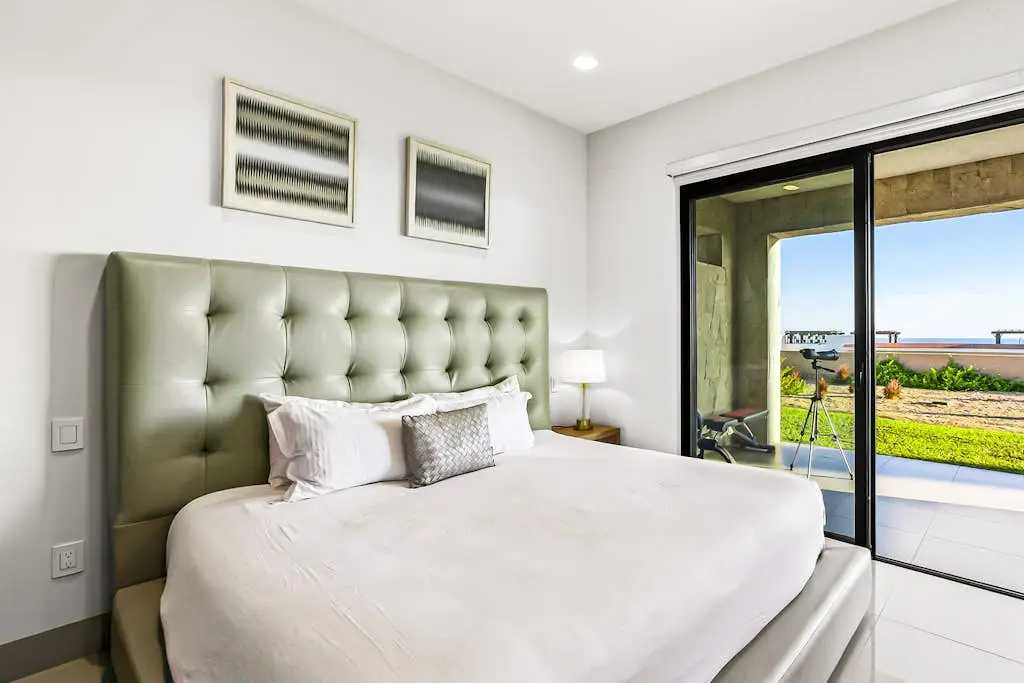 Modern apartment with. ocean view, pool, patio, tennis, & gym