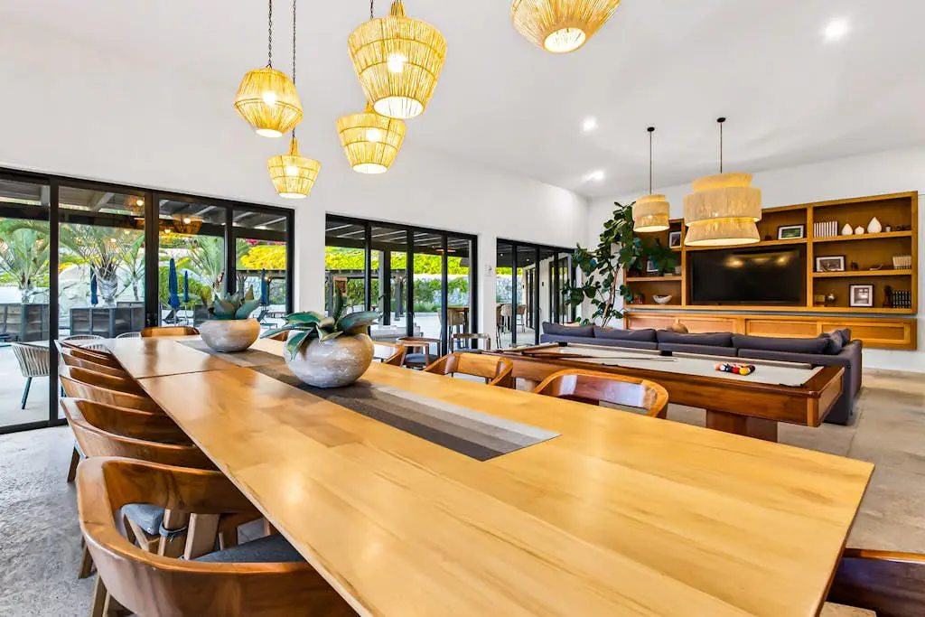 Modern apartment with. ocean view, pool, patio, tennis, & gym