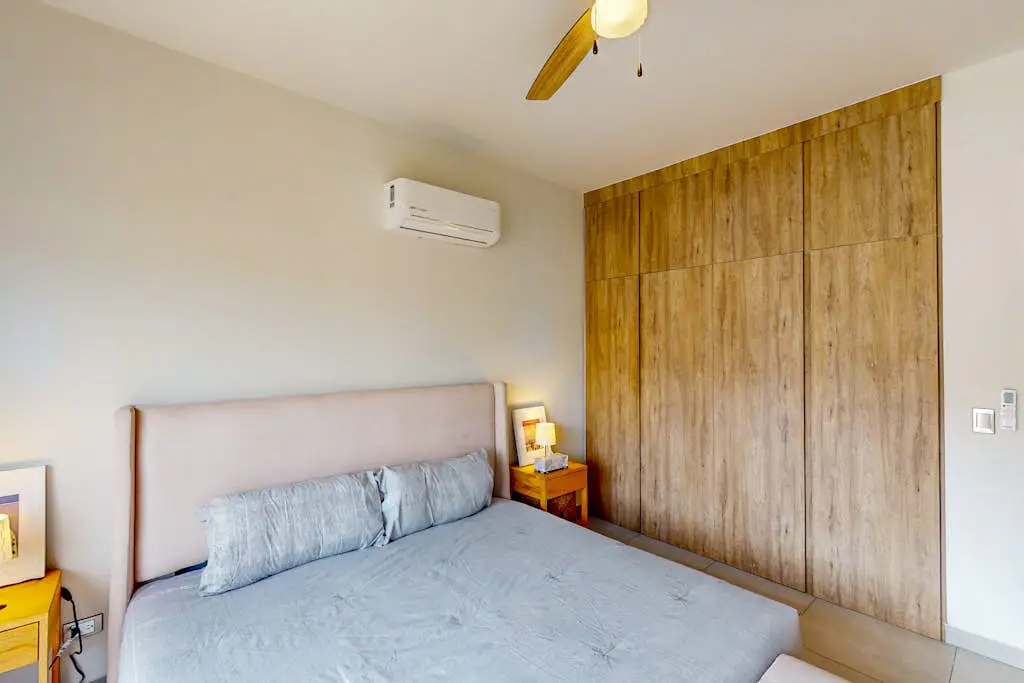 Gorgeous & Spacious Apartment with Balcony, Heated Pool - AC