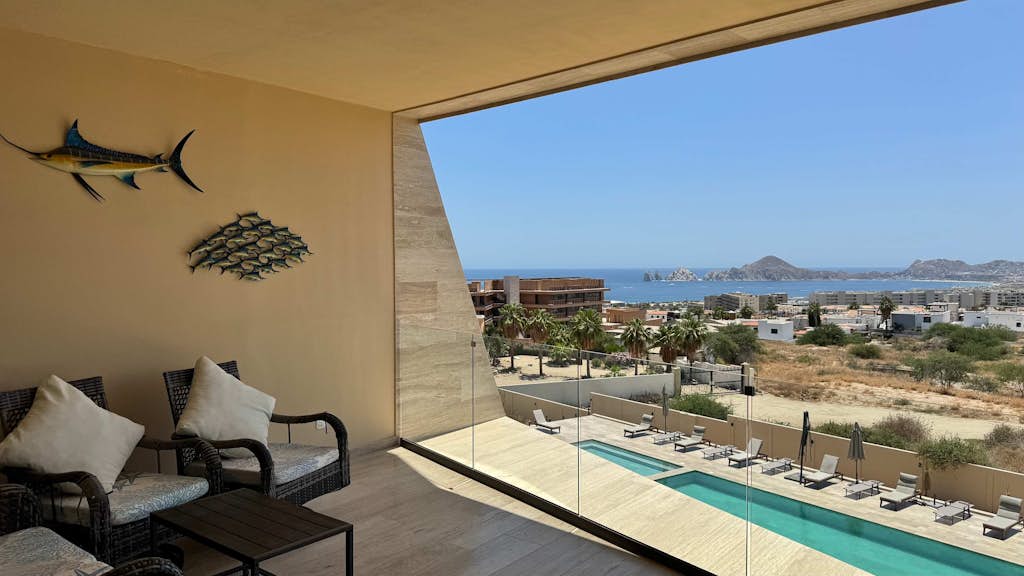 Experience the perfect blend of comfort, convenience, and breathtaking views at Casa de Happy in Cabo San Lucas.
• Two Queen-size beds and one sofa bed
• Private balcony with views of the ocean and city lights
• Fully equipped kitchen with stove, oven, microwave, and dishwasher
• Central AC, in-unit washer/dryer, fast Wi-Fi
• Access to two pools, spa, gym, and recreation space
• Secure underground parking for one vehicle
• Just 10 minutes from Cabo’s vibrant marina, downtown, and beaches