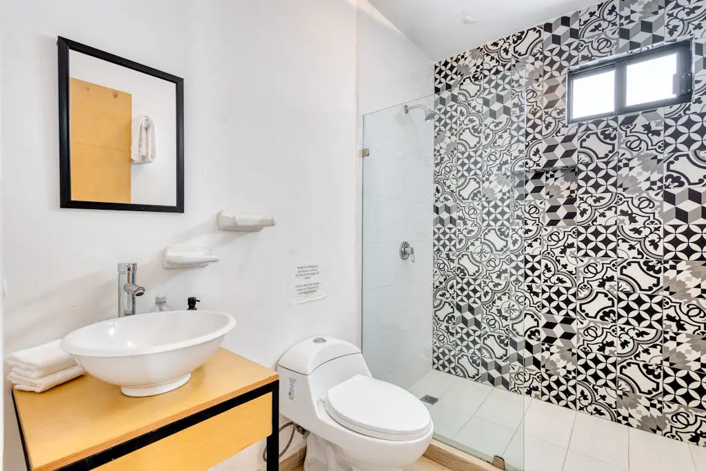 Ocean view condo with scenic balcony, well-equipped kitchen, internet, & W/D