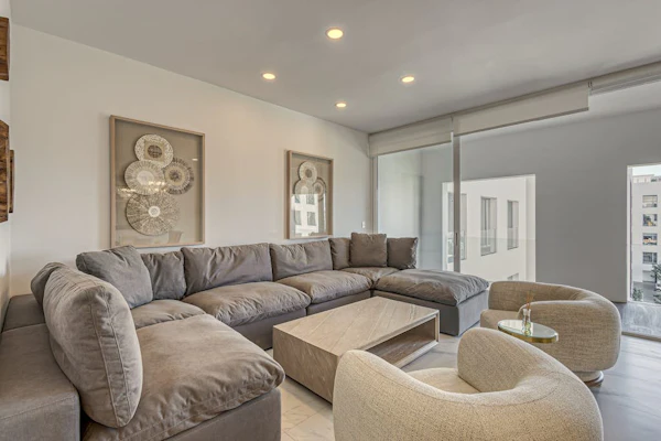 Spacious luxury apartment with ocean views, pool and steps to Playa El Médano