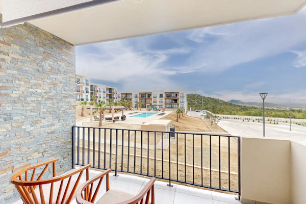 Dog-friendly apartment with gorgeous views, heated pool, open concept, & AC