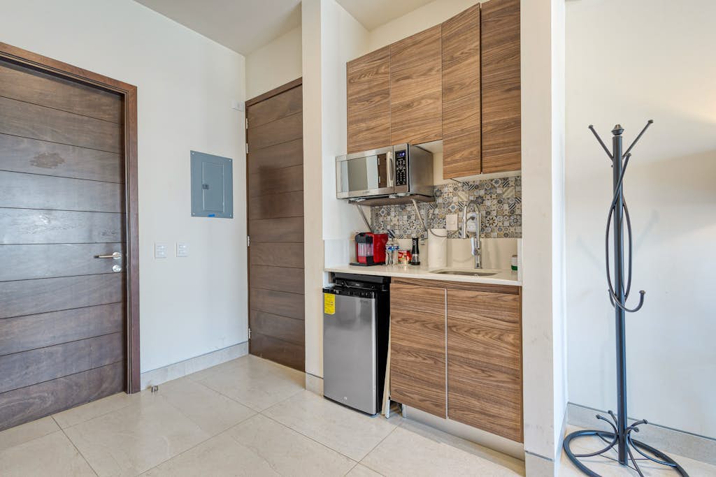 Spectacular Vista Vela Condos - near major attractions, AC & balcony grill