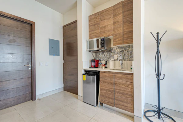 Spectacular Vista Vela Condos - near major attractions, AC & balcony grill