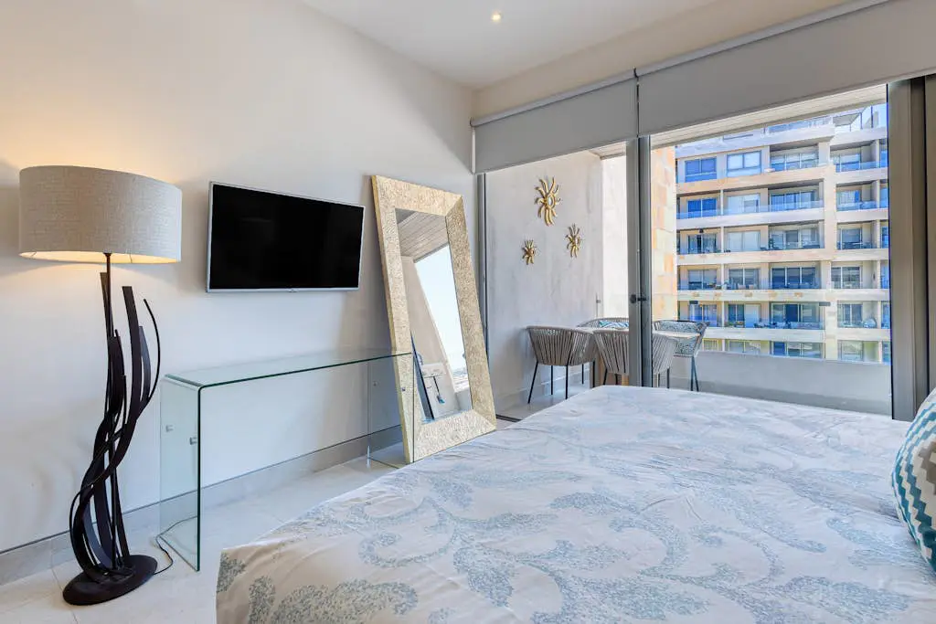 Spectacular Vista Vela Condos - near major attractions, AC & balcony grill