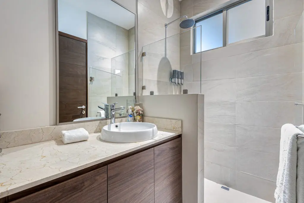 Spectacular Vista Vela Condos - near major attractions, AC & balcony grill