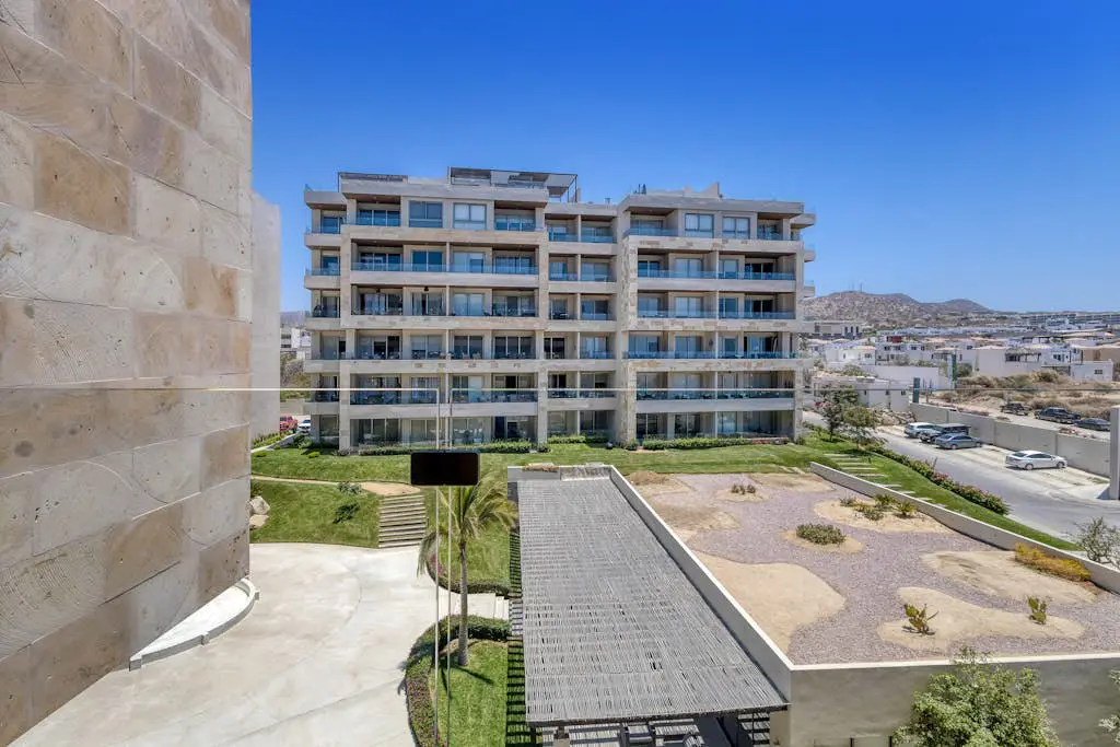 Spectacular Vista Vela Condos - near major attractions, AC & balcony grill