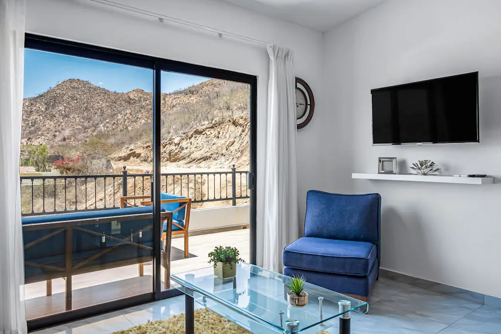 Morgan Residences 607 @ Boutique Hotel with pool, gym & spa