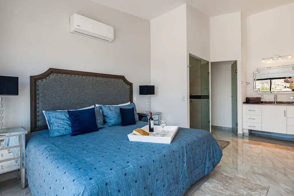Morgan Residences 607 @ Boutique Hotel with pool, gym & spa