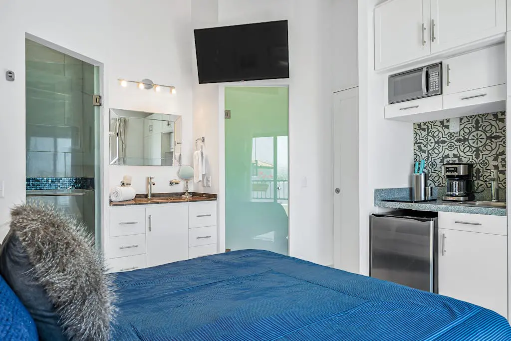 Morgan Residences 607B @ Boutique Hotel with pool, gym, spa