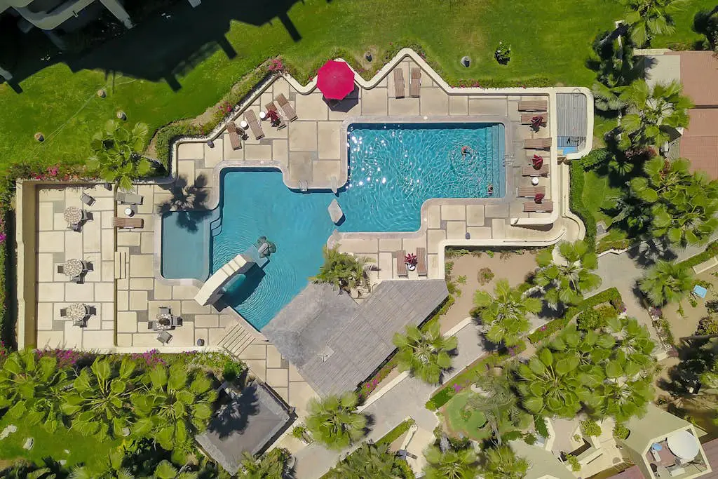 Stylish coastal retreat with breathtaking views, resort pool & private balcony