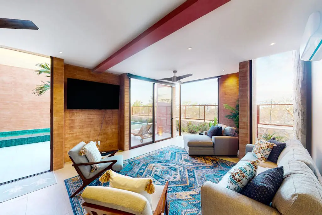 Luxury house with private pool, ocean view, inviting balcony & elegant charm