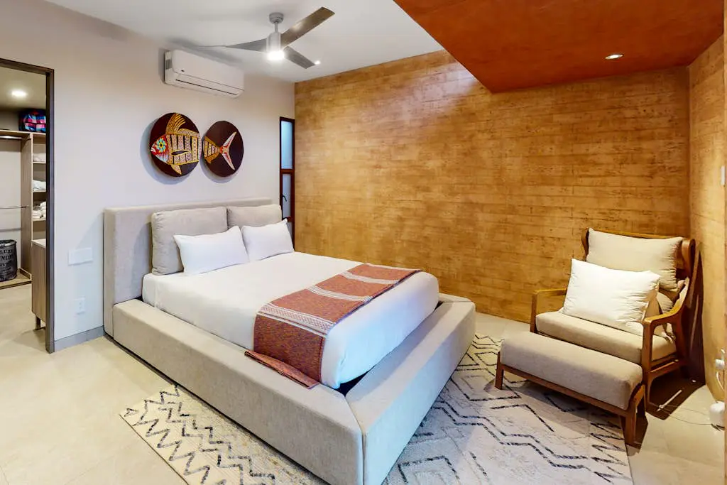 Luxury house with private pool, ocean view, inviting balcony & elegant charm