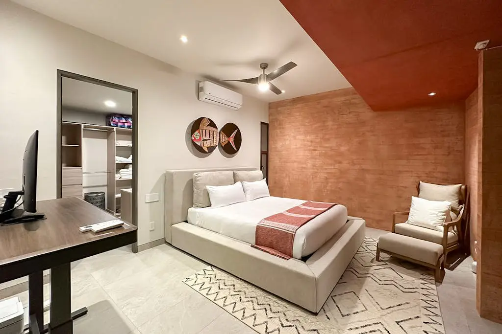 Luxury house with private pool, ocean view, inviting balcony & elegant charm