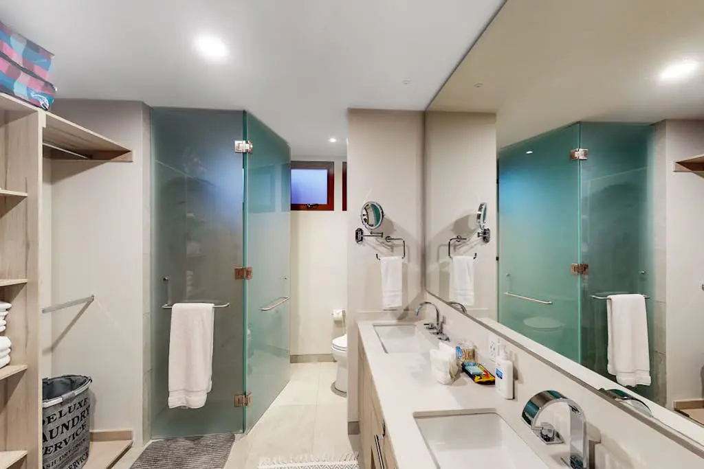 Luxury house with private pool, ocean view, inviting balcony & elegant charm
