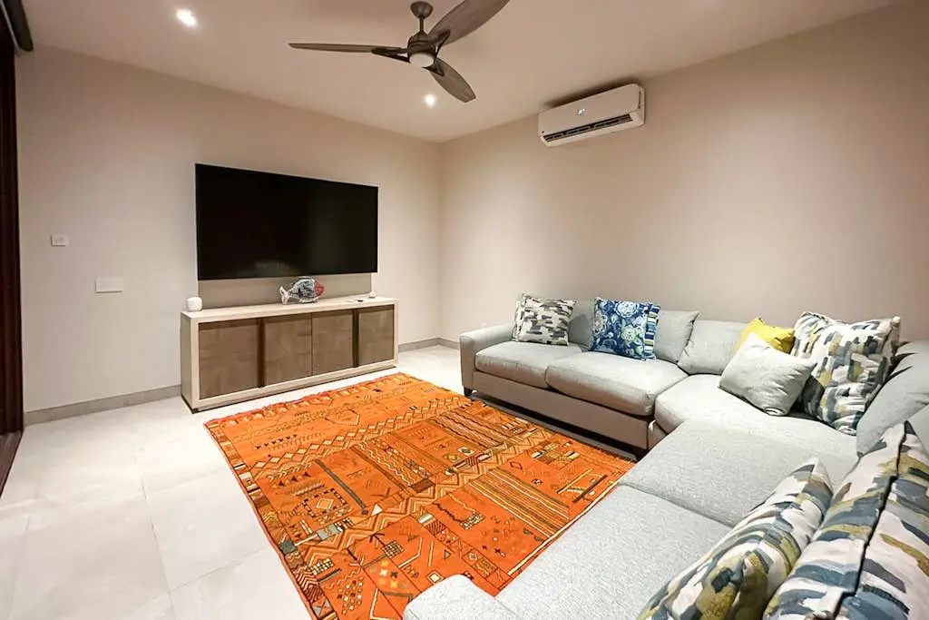 Luxury house with private pool, ocean view, inviting balcony & elegant charm