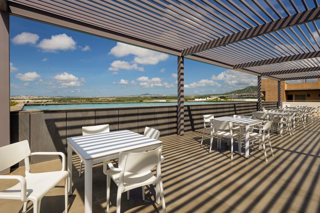 Family-Friendly oasis with pool and steps from Medano Beach
