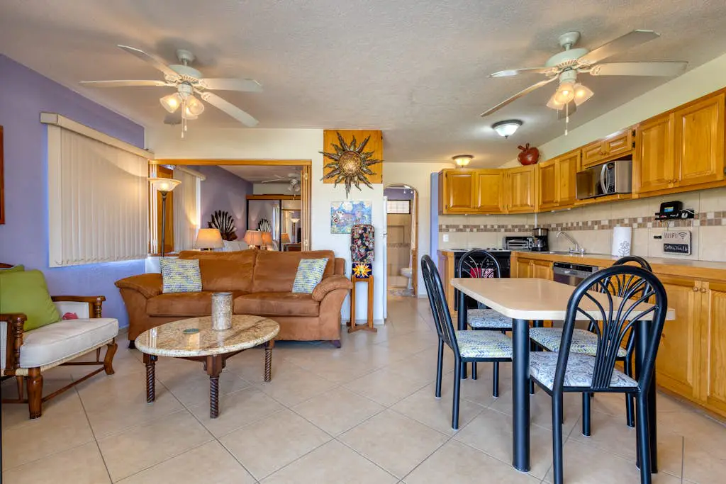 Charming golf-view condo with pool, hot tub, terrace & WiFi