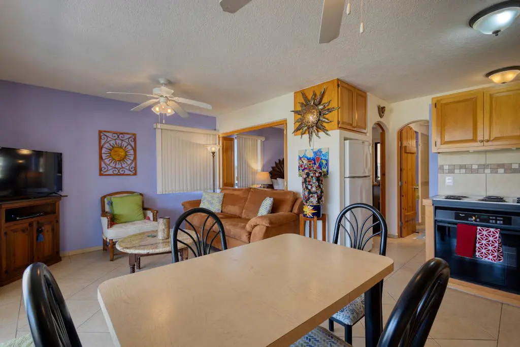 Charming golf-view condo with pool, hot tub, terrace & WiFi