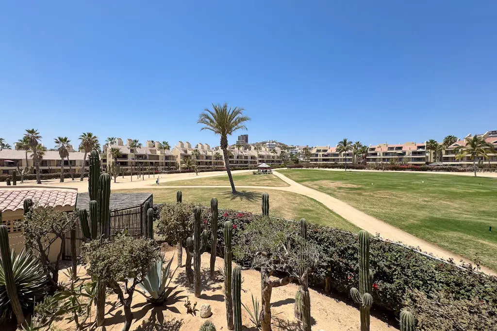 Charming golf-view condo with pool, hot tub, terrace & WiFi