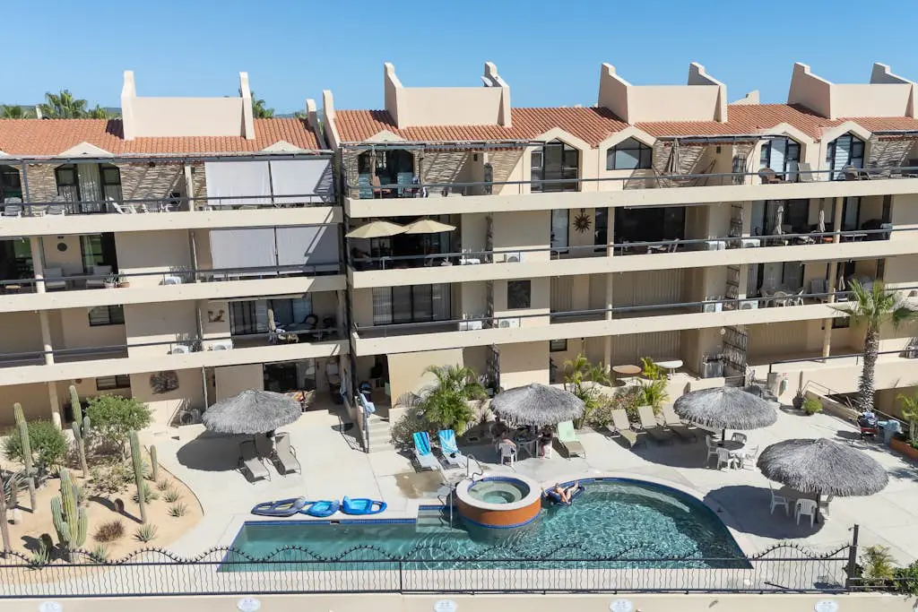 Charming golf-view condo with pool, hot tub, terrace & WiFi