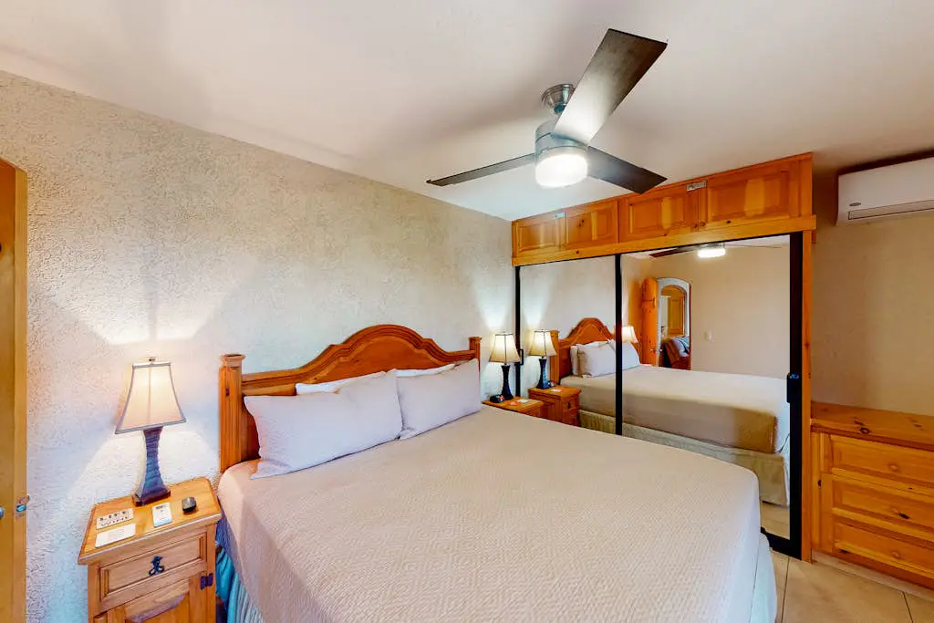 Inviting apartment across from the beach with pool, grill, balcony & golf nearby