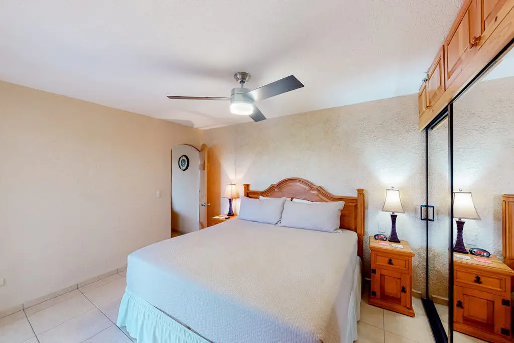 Inviting apartment across from the beach with pool, grill, balcony & golf nearby