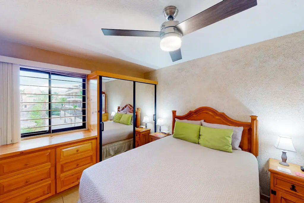 Inviting apartment across from the beach with pool, grill, balcony & golf nearby