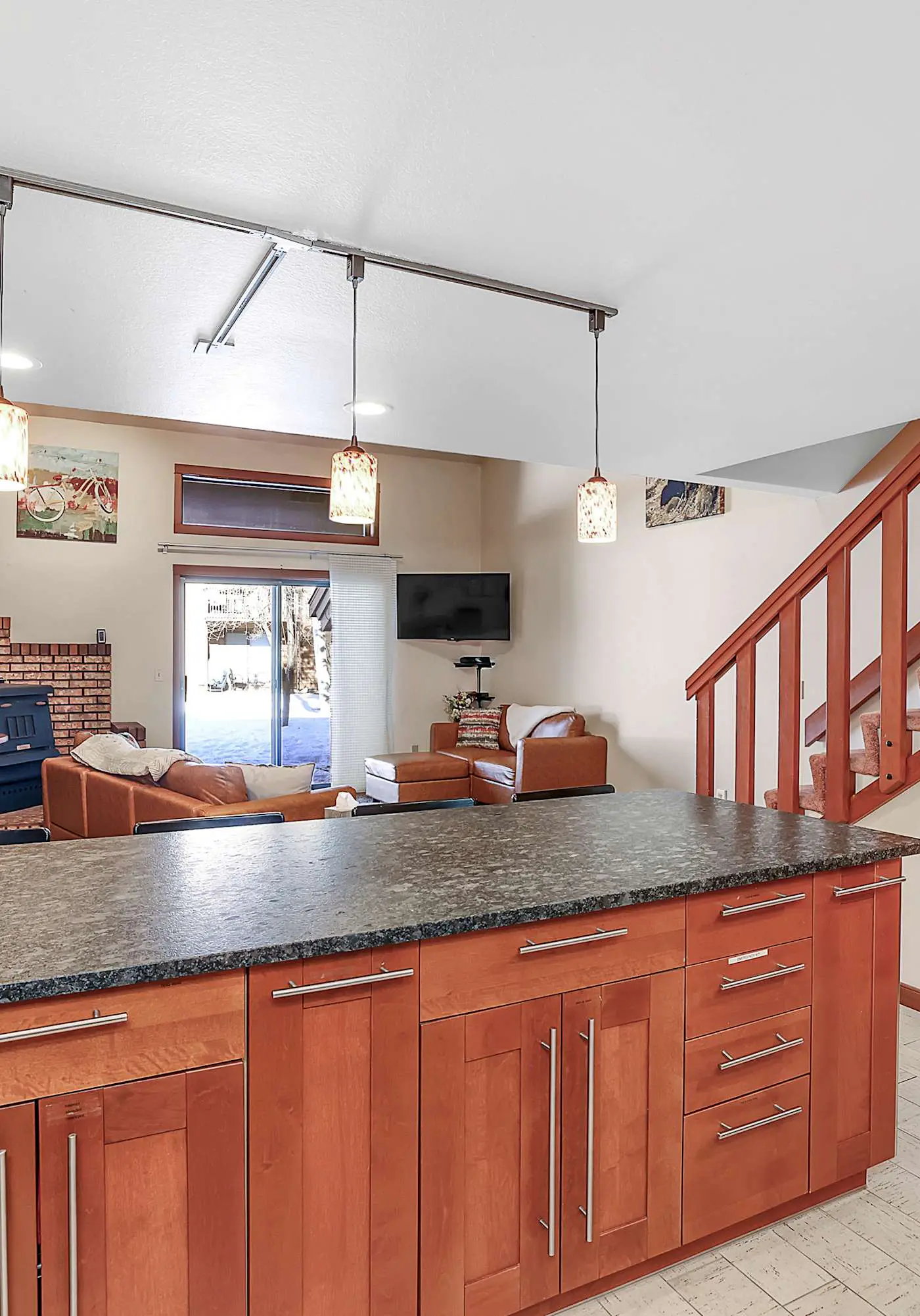 Sunny McCall Getaway Sleeps 8, Pool & Walk To Lake