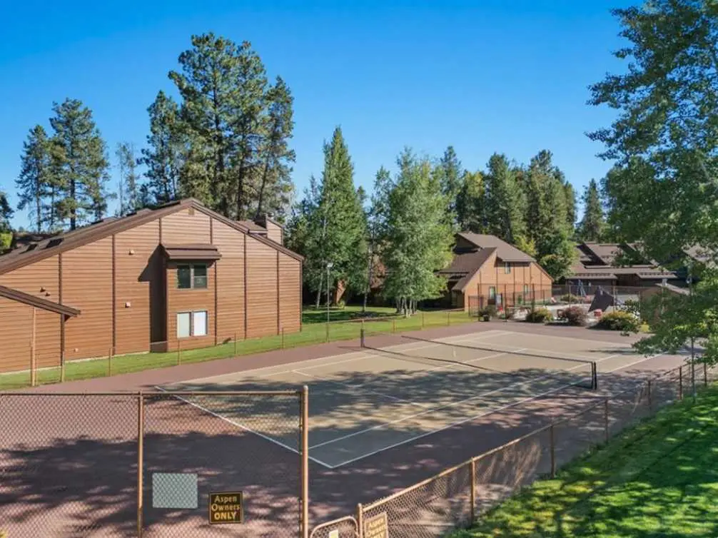 Sunny McCall Getaway Sleeps 8, Pool & Walk To Lake
