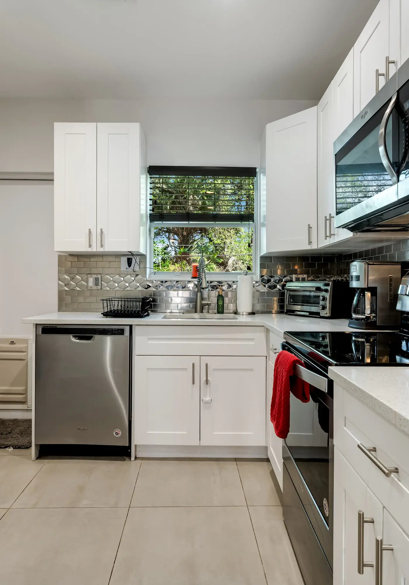 Hidden Palms- Family Oasis Near Beach & Las Olas