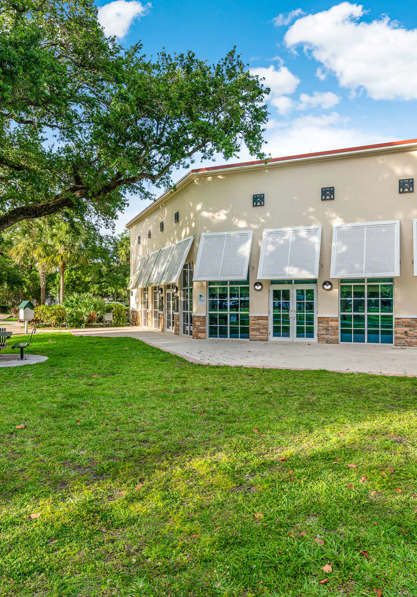 Hidden Palms- Family Oasis Near Beach & Las Olas