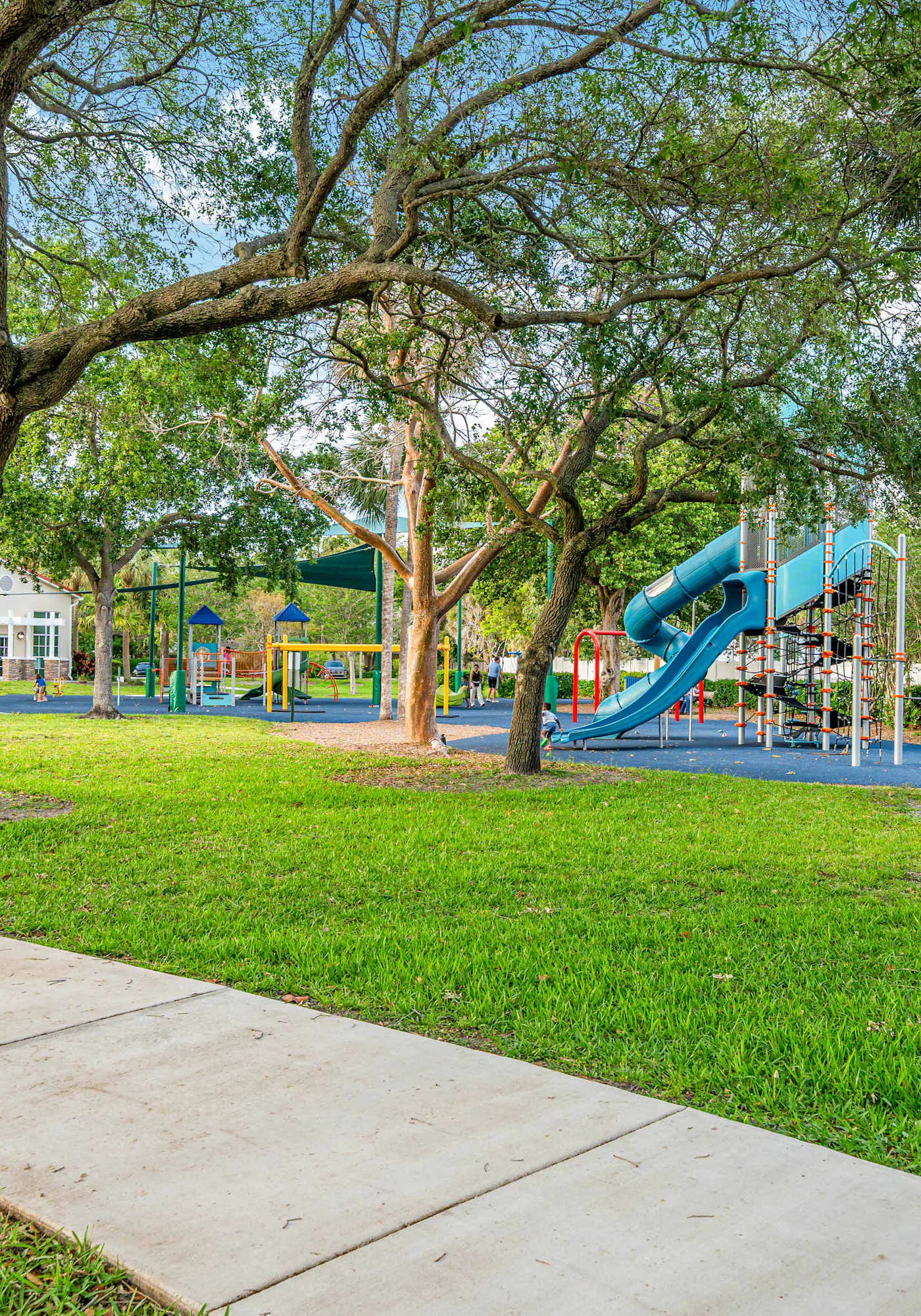 Hidden Palms- Family Oasis Near Beach & Las Olas