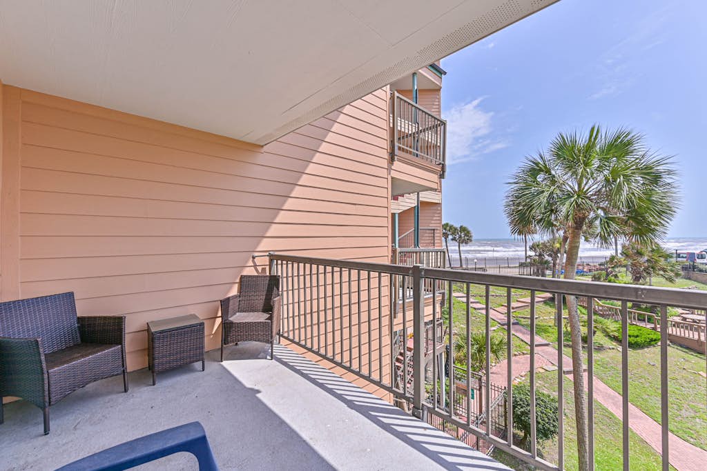 The Turquoise Turtle, Sleeps 4 with Stunning Oceanview. New Pools!