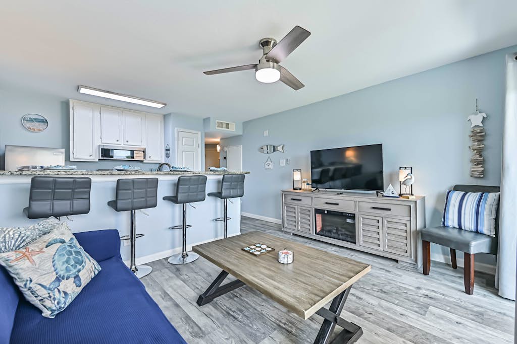 The Turquoise Turtle, Sleeps 4 with Stunning Oceanview. New Pools!