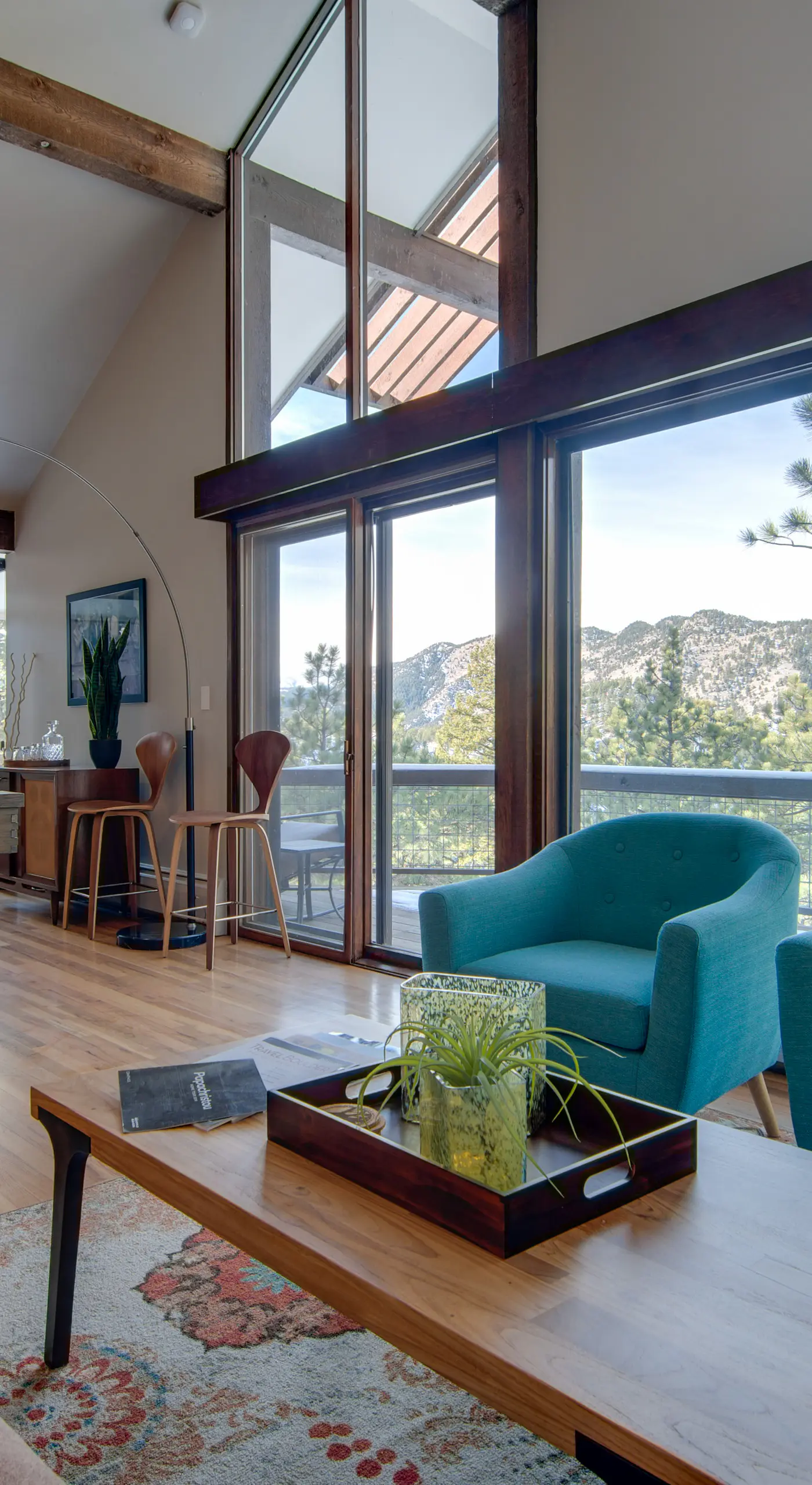Chic Boulder Mountain Home w/ Hot Tub + Views