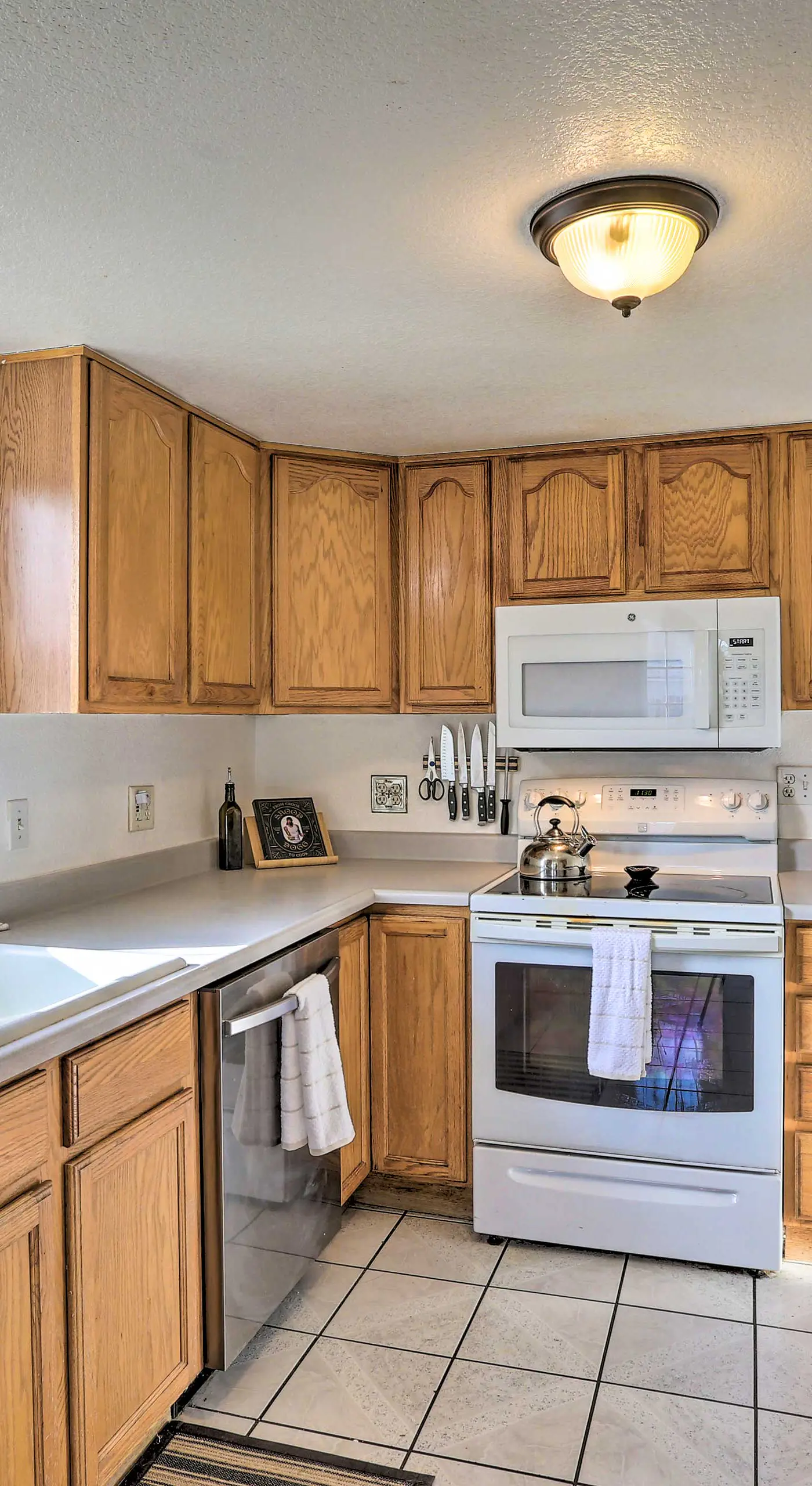 1/2 Mi to Tennyson: Pet-Friendly Denver Gem
