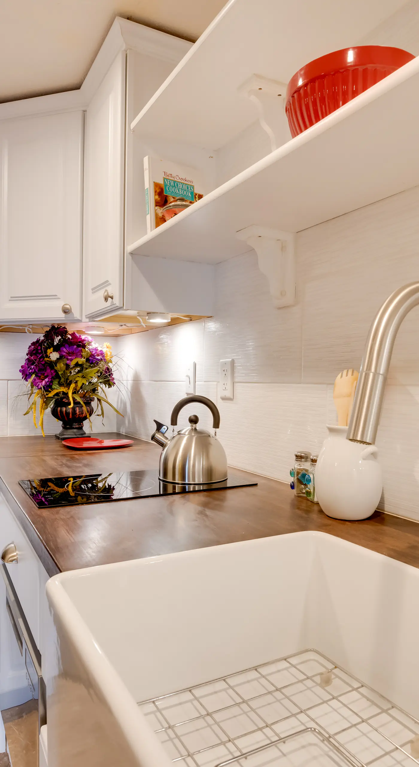 Secluded Elizabeth Apt on 3 Acres: Pets Welcome!